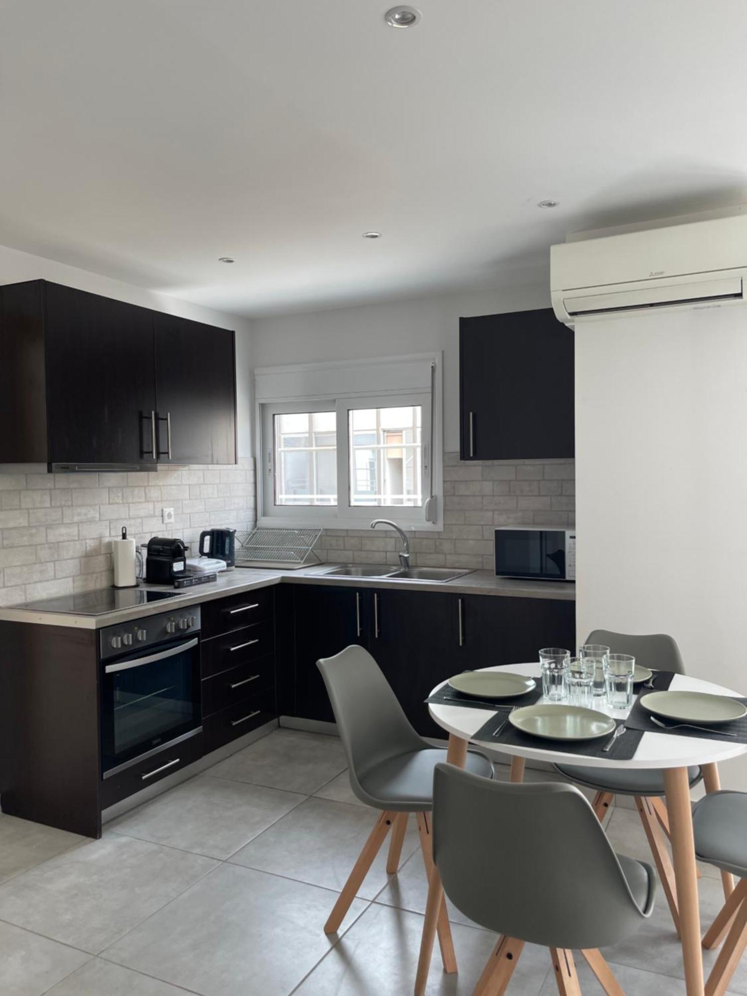 Athenian Modern 2Bd Apt Next To Metro And Archaeological Museum Exterior foto